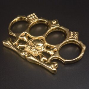 Cráneo de tigre de cuatro dedos