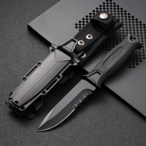 Outdoor Hunting Knife – Fixed Blade with Partial Serration (Black)